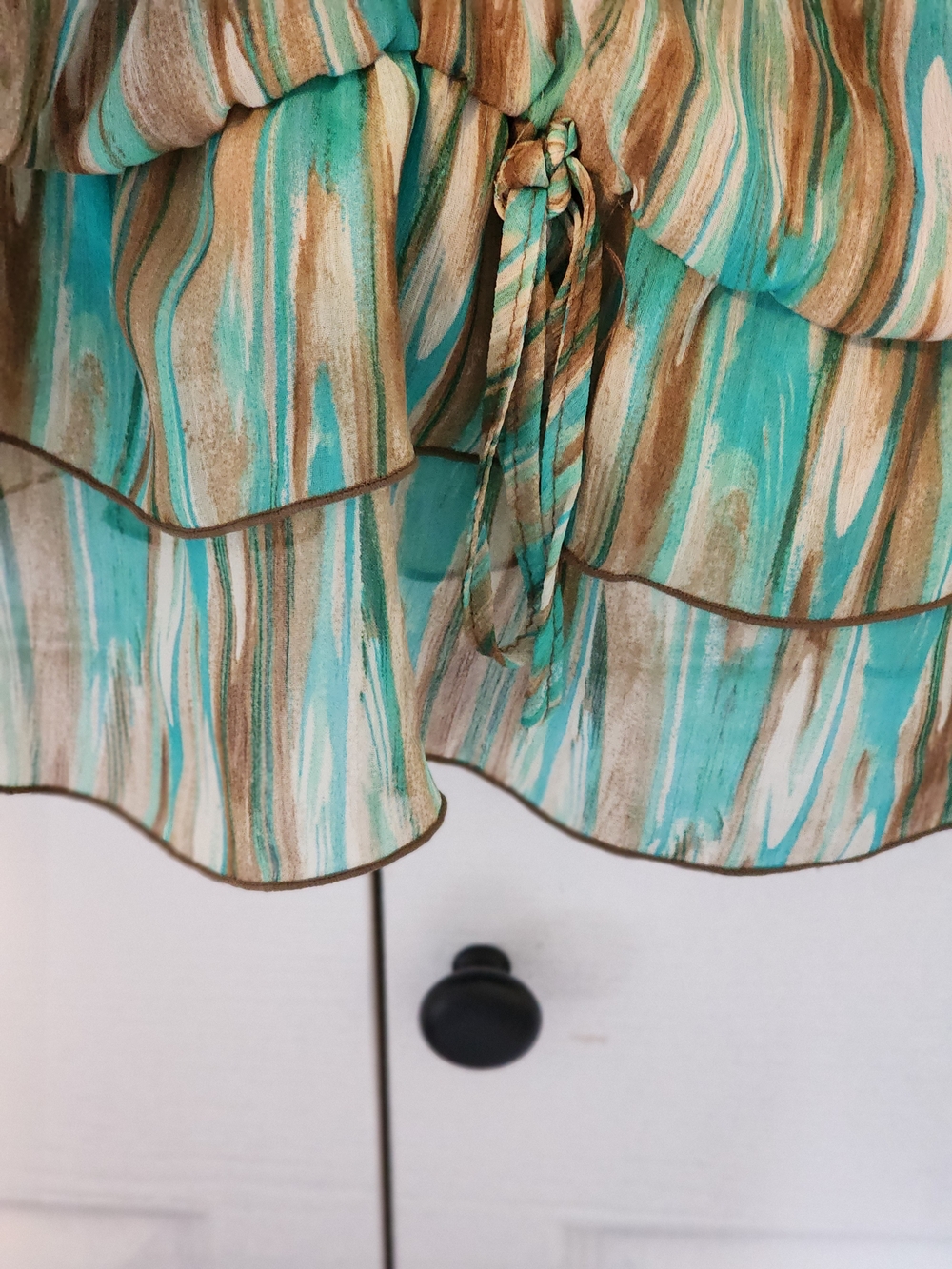 Signature by Larry Levine Teal Tan Beaded V-Neck Sleeveless Lined Top PTP 22" - Picture 8 of 11